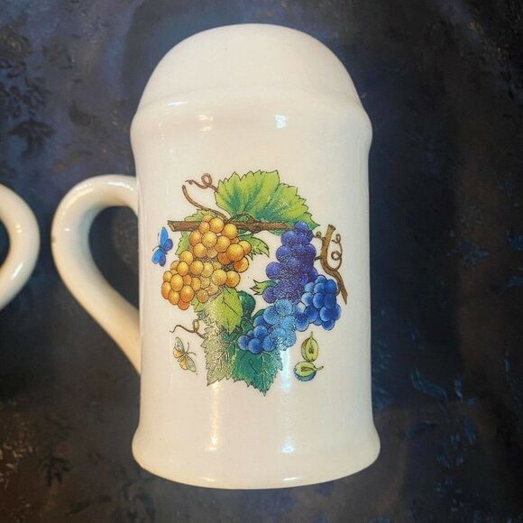 Grapevine Design Salt & Pepper Shakers - Picture 2 of 7